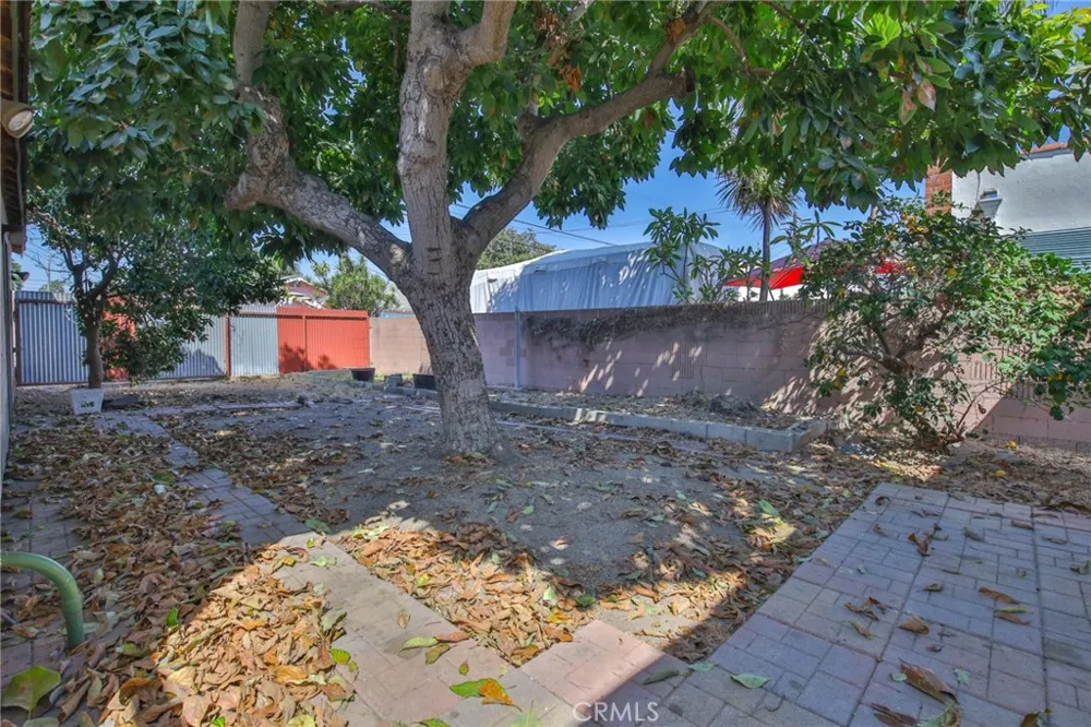 6479 Brayton Long Beach, CA 90805