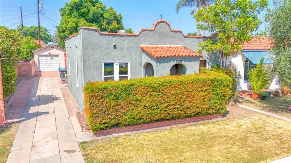 6479 Brayton Long Beach, CA 90805