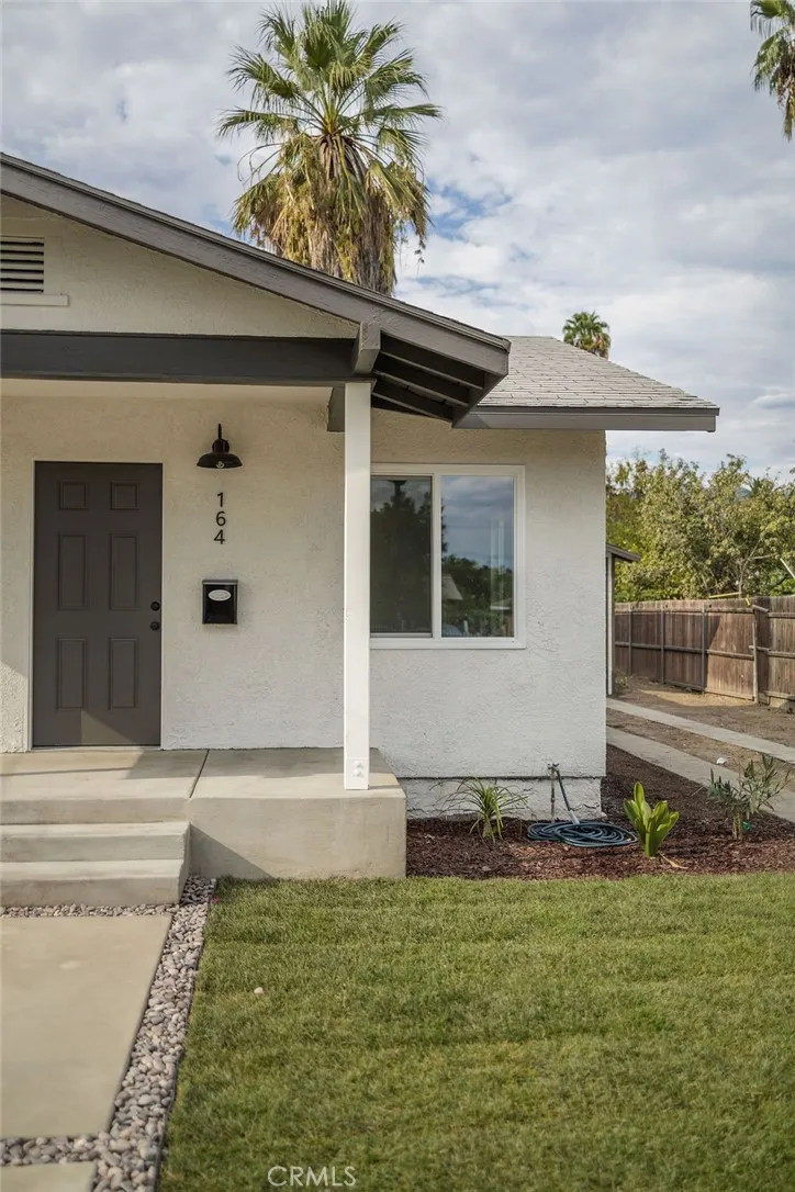 164 E 10th Street San Bernardino, CA 92410