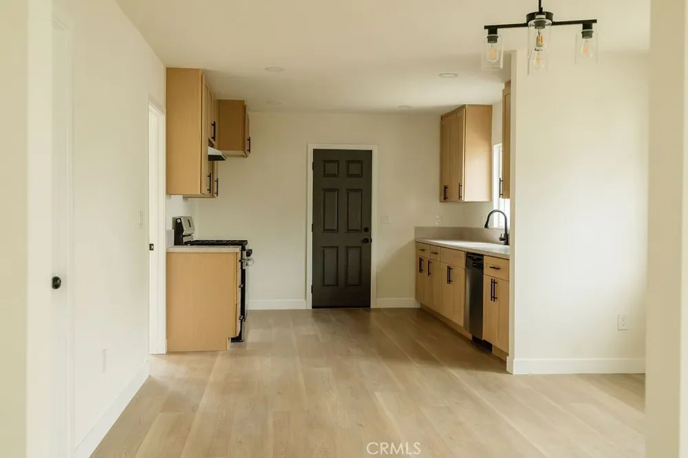 164 E 10th Street San Bernardino, CA 92410