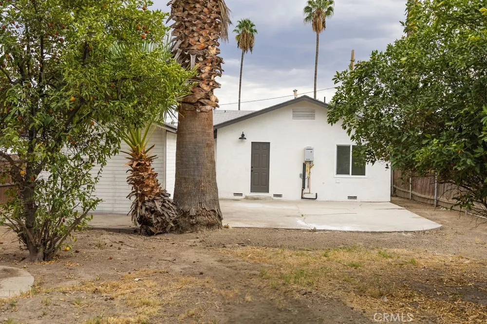 164 E 10th Street San Bernardino, CA 92410