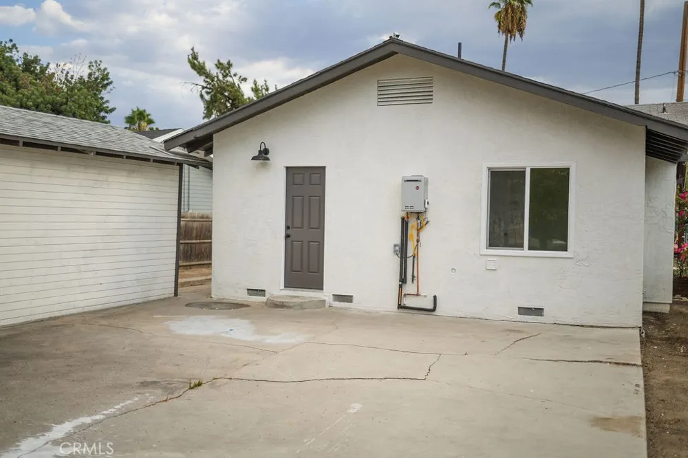 164 E 10th Street San Bernardino, CA 92410