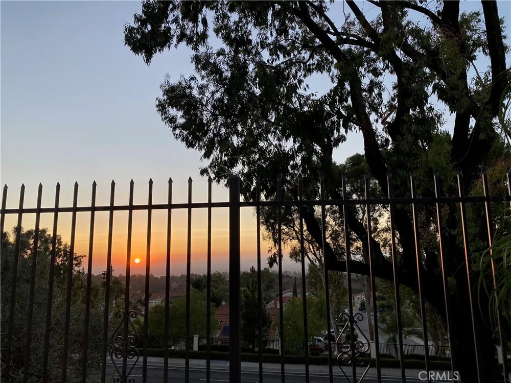 6865 E Georgetown Anaheim Hills, CA 92807