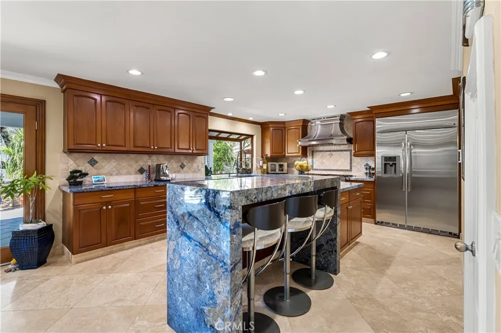 6865 E Georgetown Anaheim Hills, CA 92807