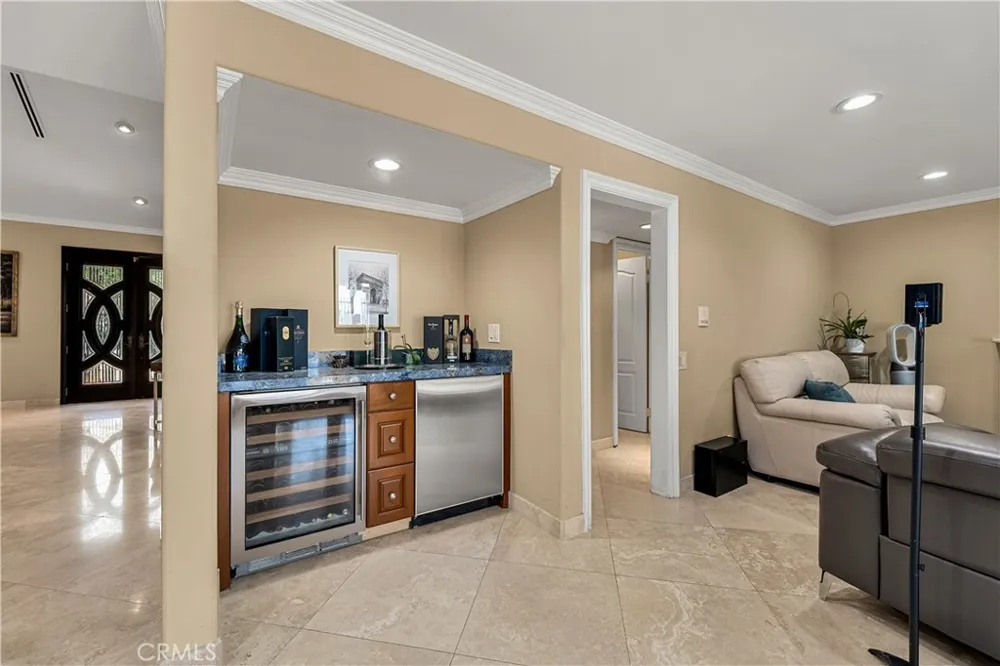 6865 E Georgetown Anaheim Hills, CA 92807