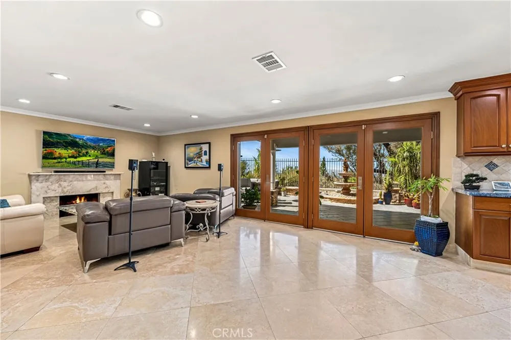 6865 E Georgetown Anaheim Hills, CA 92807