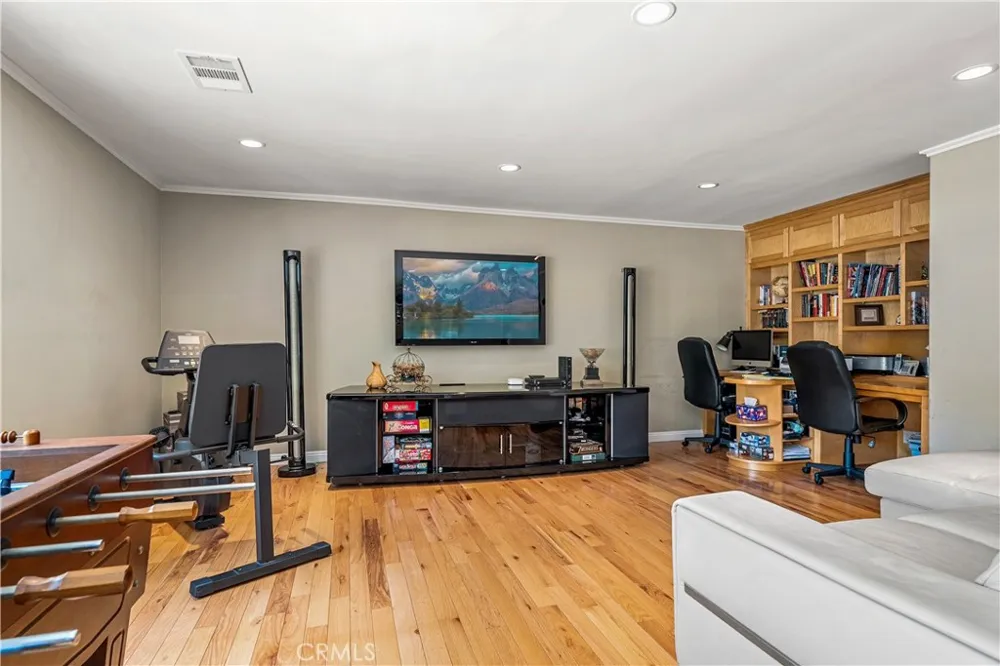 6865 E Georgetown Anaheim Hills, CA 92807