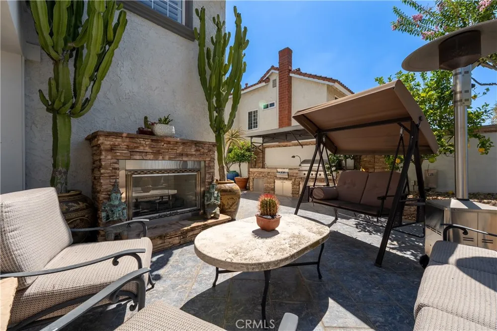 6865 E Georgetown Anaheim Hills, CA 92807
