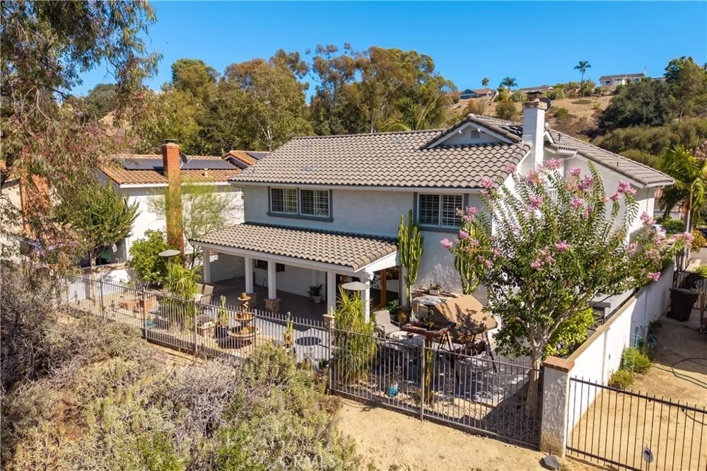 6865 E Georgetown Anaheim Hills, CA 92807