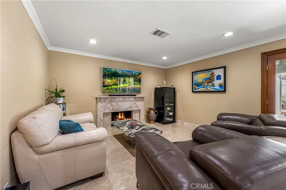 6865 E Georgetown Anaheim Hills, CA 92807
