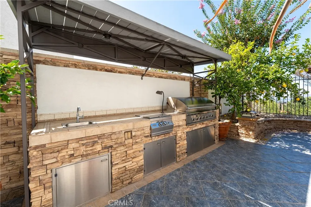 6865 E Georgetown Anaheim Hills, CA 92807