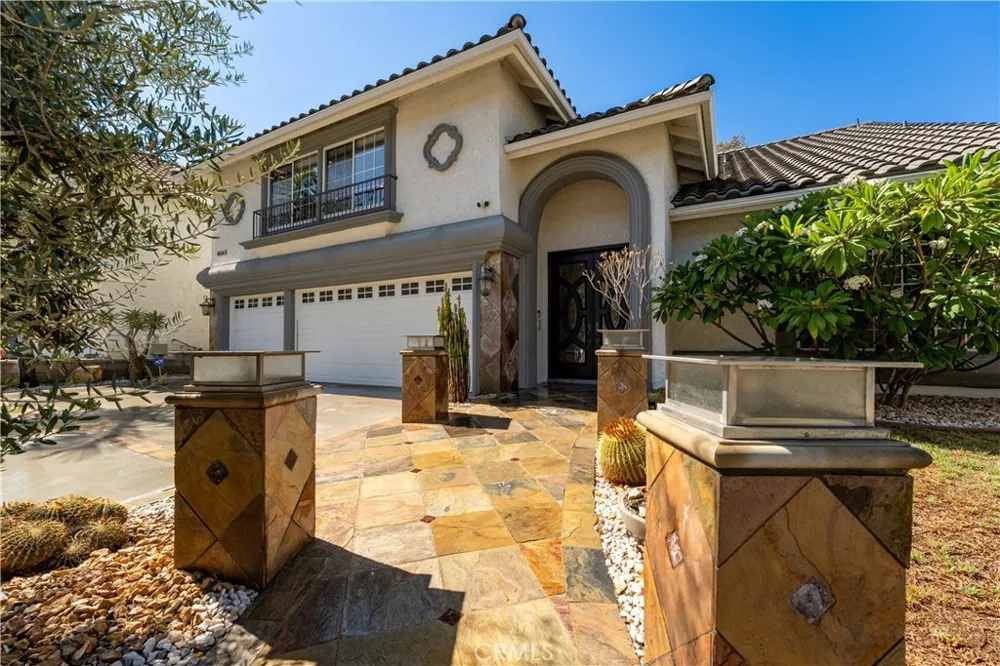 6865 E Georgetown Anaheim Hills, CA 92807