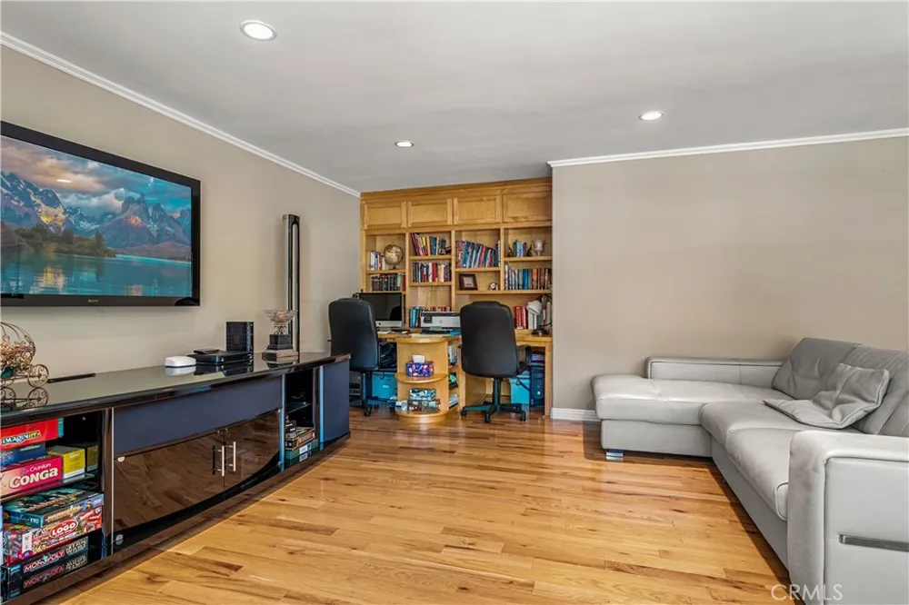 6865 E Georgetown Anaheim Hills, CA 92807