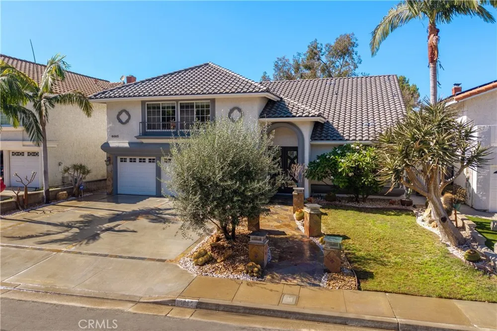 6865 E Georgetown Anaheim Hills, CA 92807