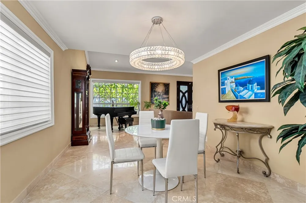 6865 E Georgetown Anaheim Hills, CA 92807