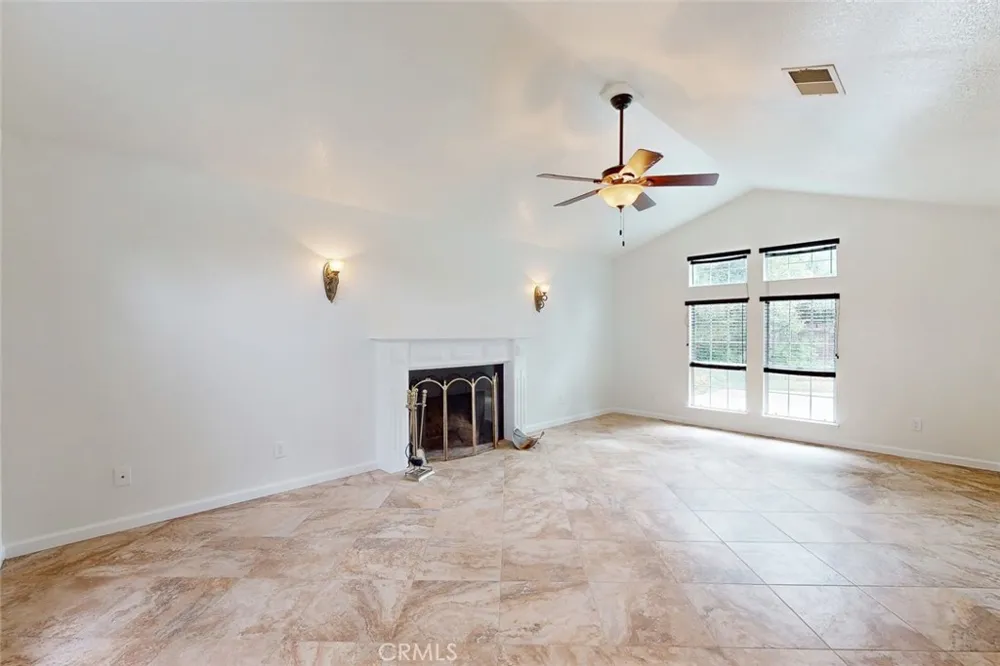 3450 Bob Court Yuba City, CA 95993