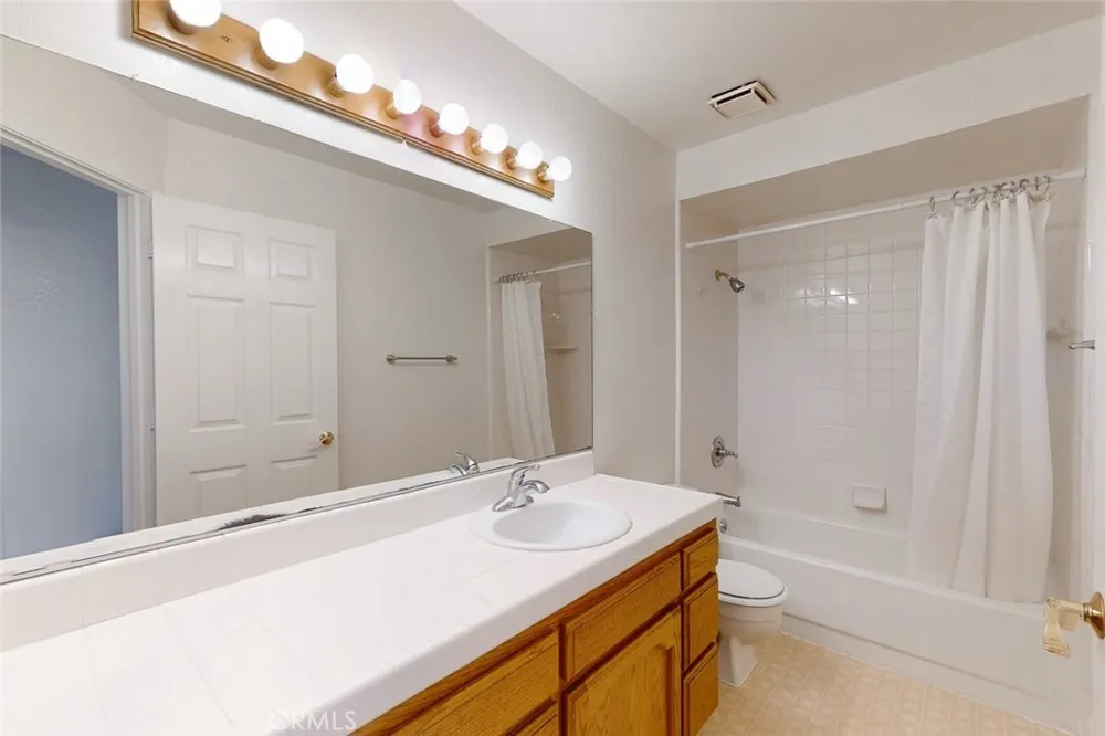 3450 Bob Court Yuba City, CA 95993
