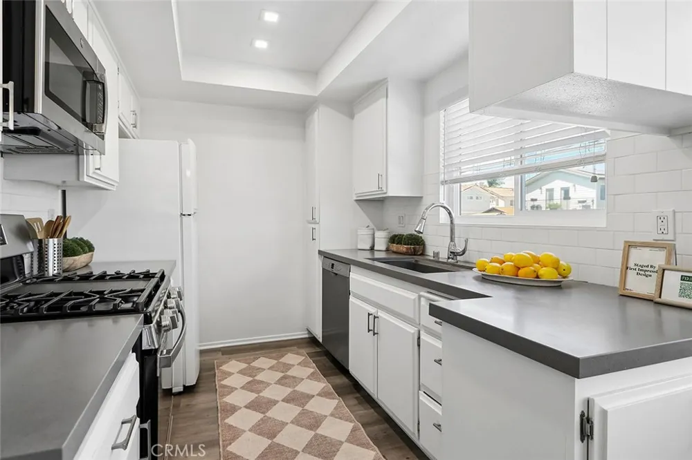 2120 Dufour Avenue #5 Redondo Beach, CA 90278