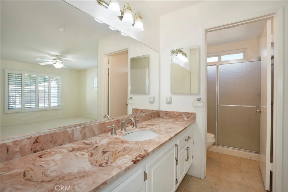 26807 Circle Of The Oaks Newhall, CA 91321