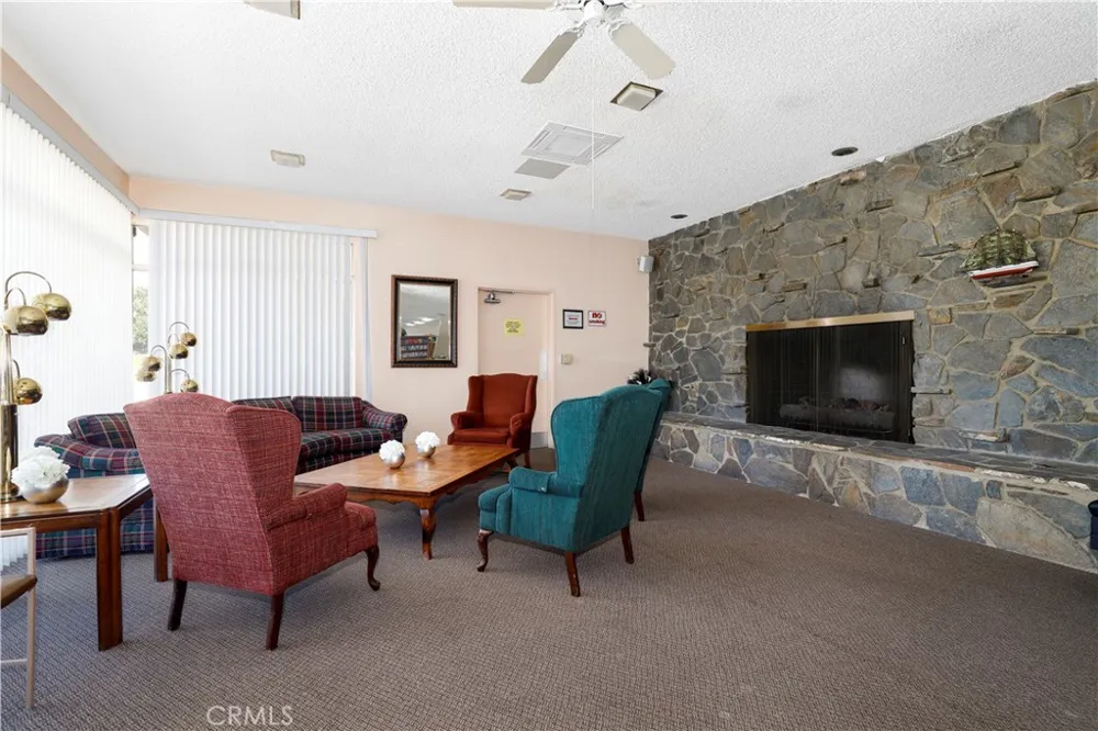 26807 Circle Of The Oaks Newhall, CA 91321