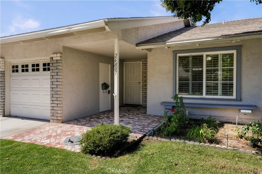 26807 Circle Of The Oaks Newhall, CA 91321