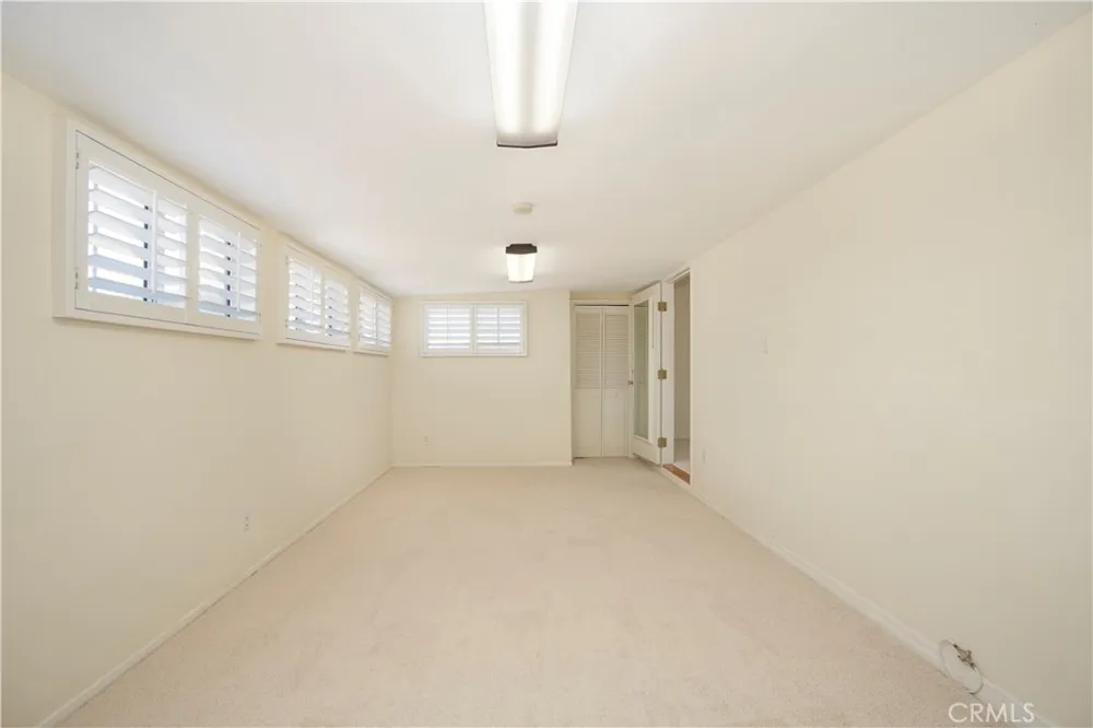 26807 Circle Of The Oaks Newhall, CA 91321