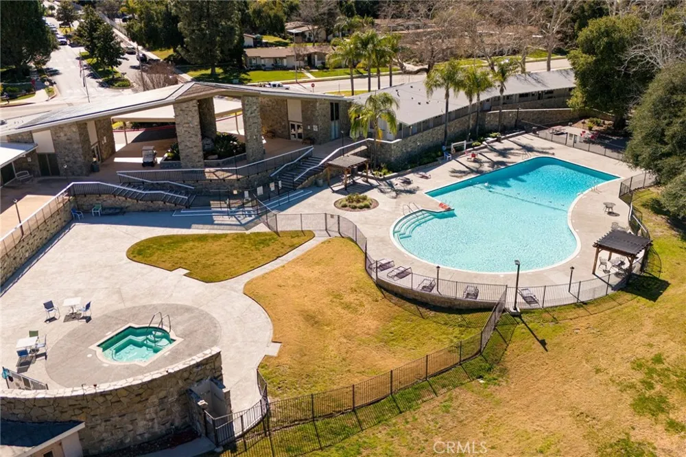 26807 Circle Of The Oaks Newhall, CA 91321