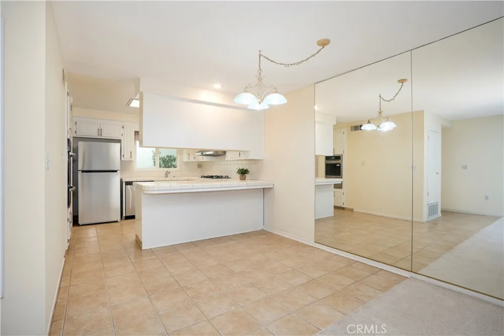 26807 Circle Of The Oaks Newhall, CA 91321