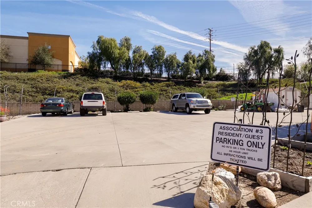 26807 Circle Of The Oaks Newhall, CA 91321