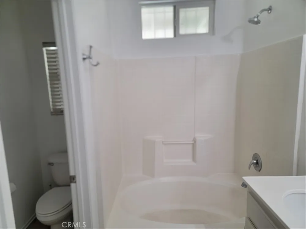 10515 Arlette Court Adelanto, CA 92301