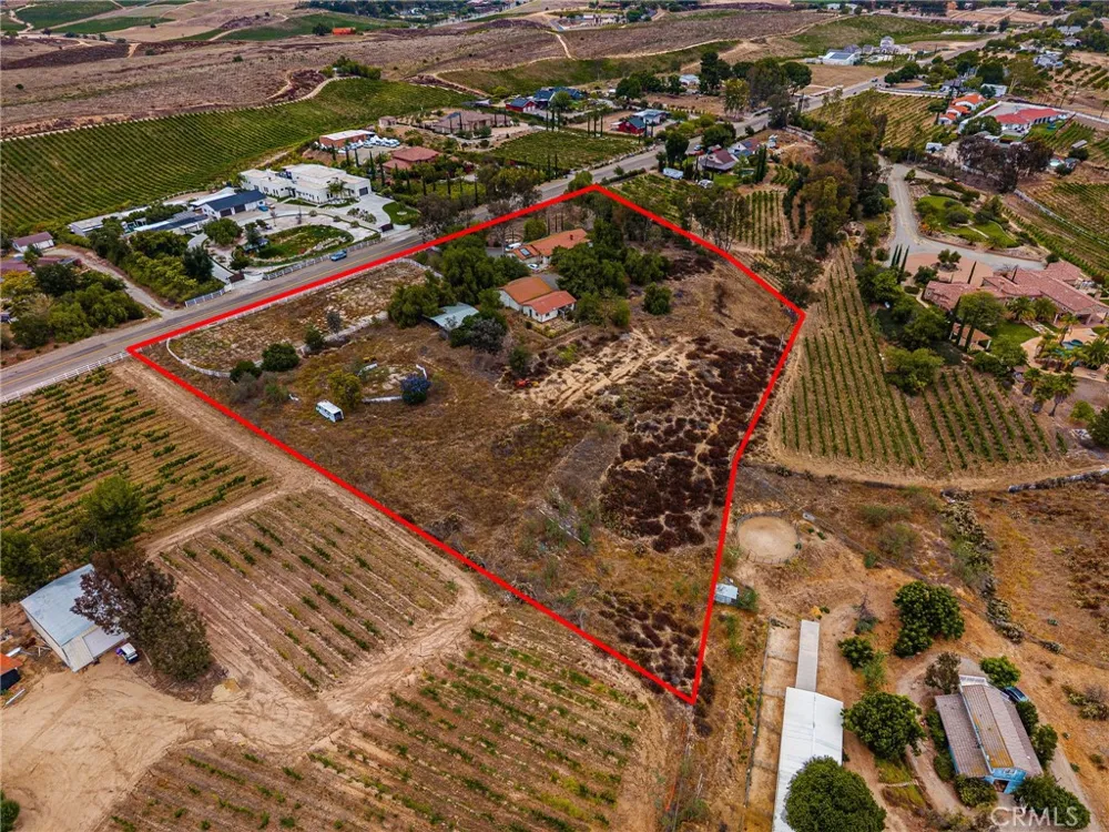 33545 Madera De Playa Temecula, CA 92592