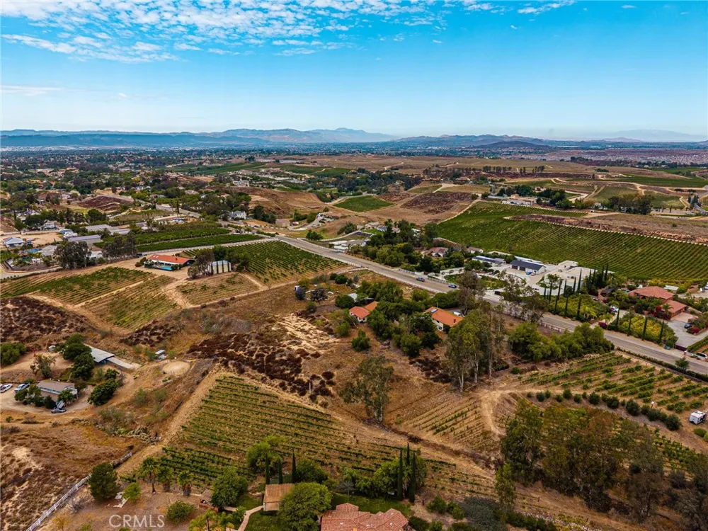 33545 Madera De Playa Temecula, CA 92592