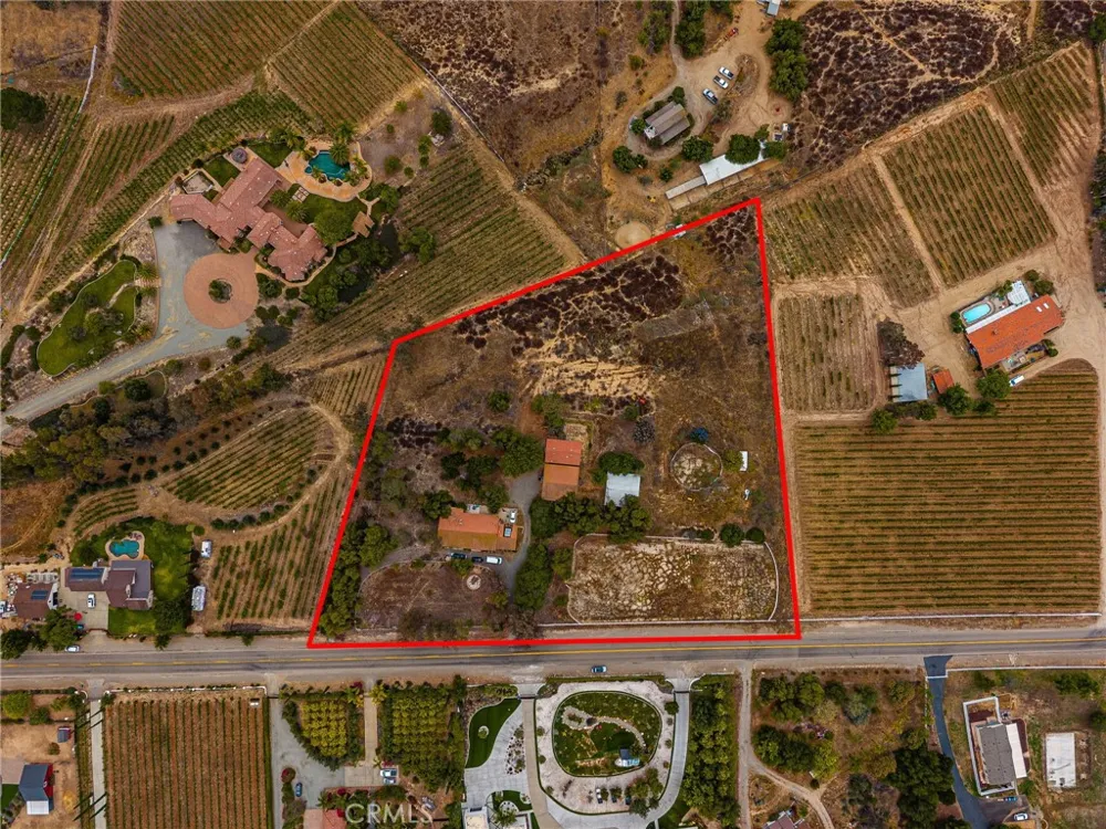 33545 Madera De Playa Temecula, CA 92592