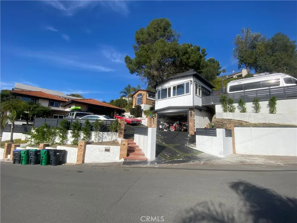 12265 Circula Panorama Santa Ana, CA 92705