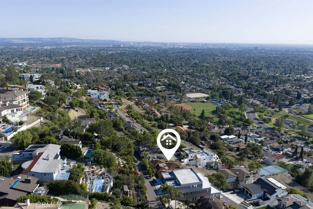 12265 Circula Panorama Santa Ana, CA 92705