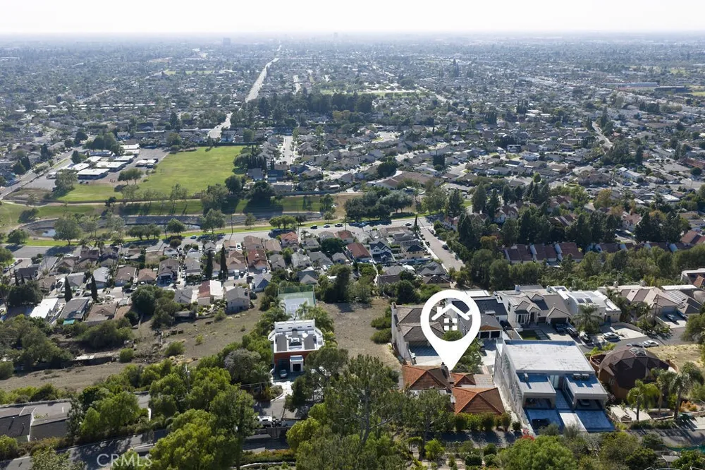 12265 Circula Panorama Santa Ana, CA 92705