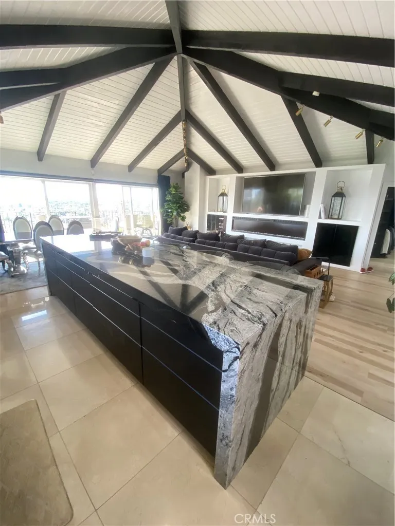 12265 Circula Panorama Santa Ana, CA 92705