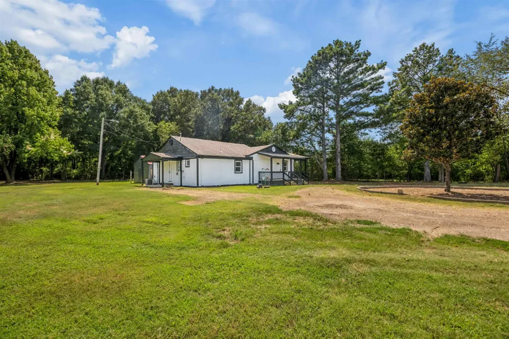 13301 GOODMAN RD RD Horn Lake, MS 38637