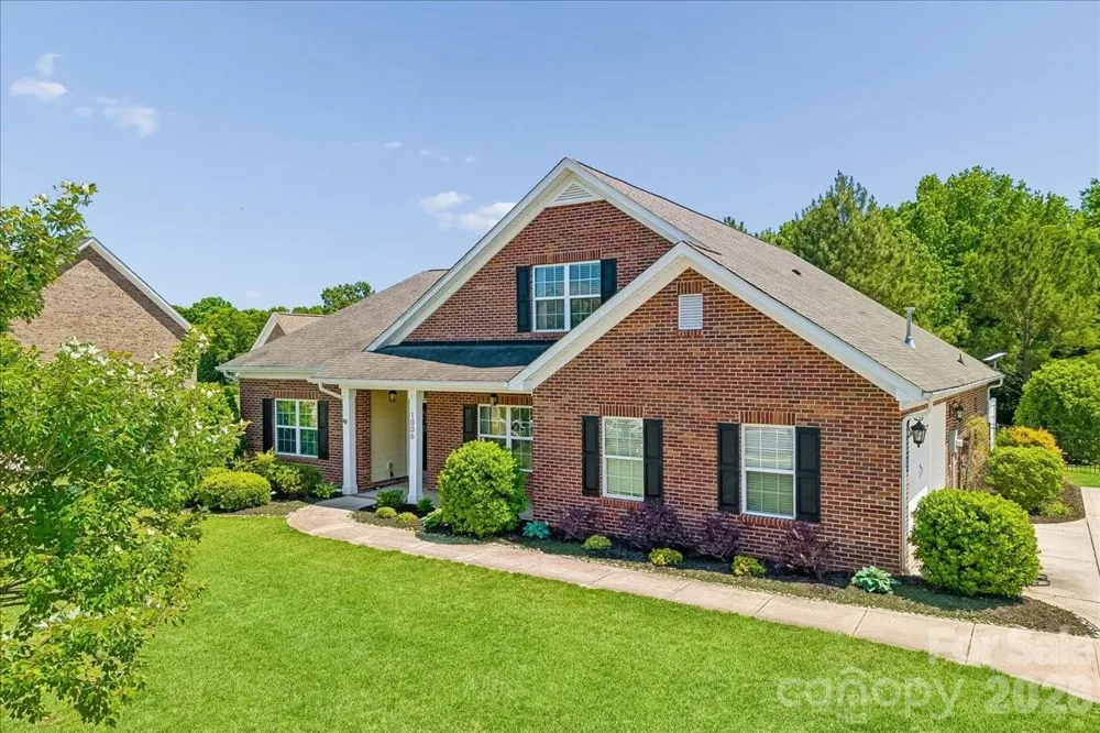 1006 Spring Rose Lane Matthews, NC 28104