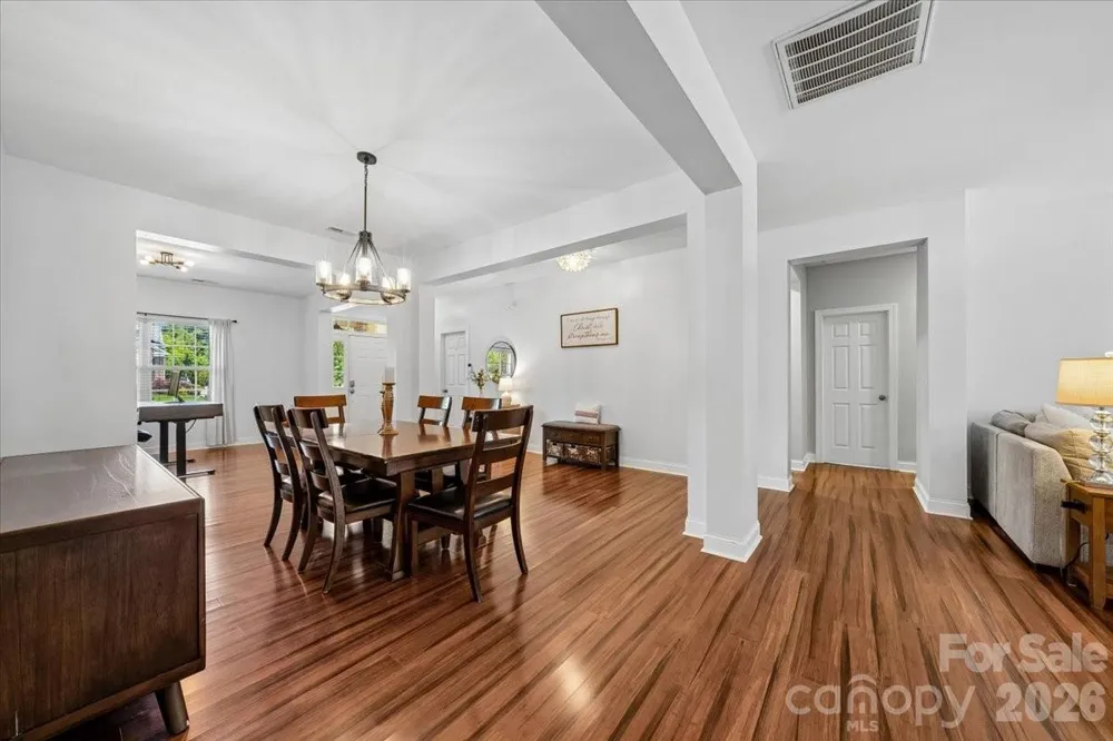 1006 Spring Rose Lane Matthews, NC 28104