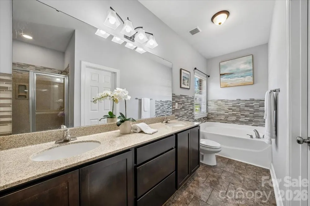 1006 Spring Rose Lane Matthews, NC 28104