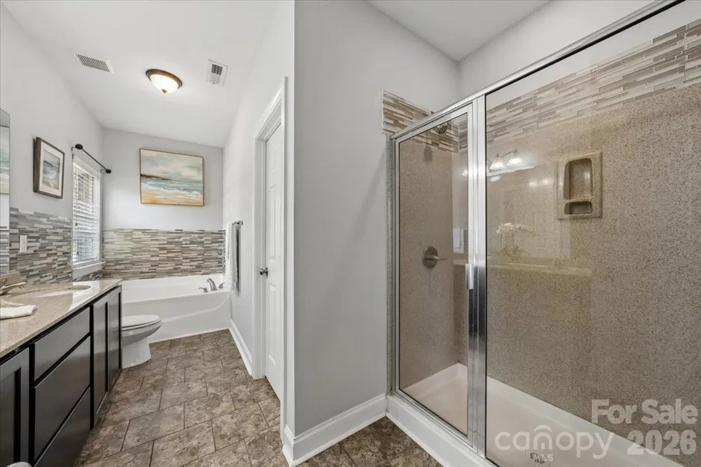 1006 Spring Rose Lane Matthews, NC 28104