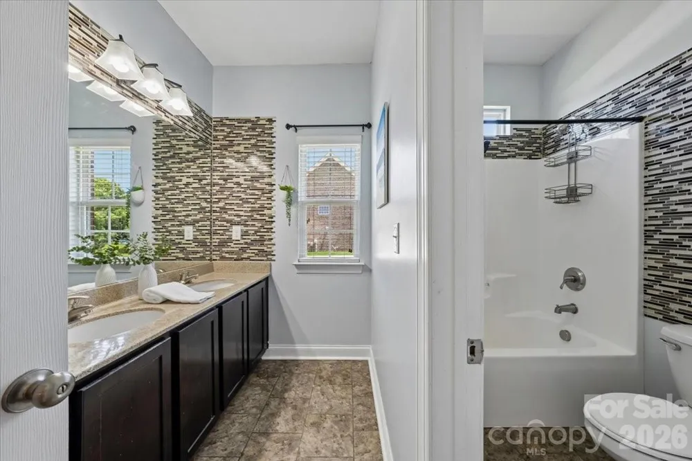 1006 Spring Rose Lane Matthews, NC 28104