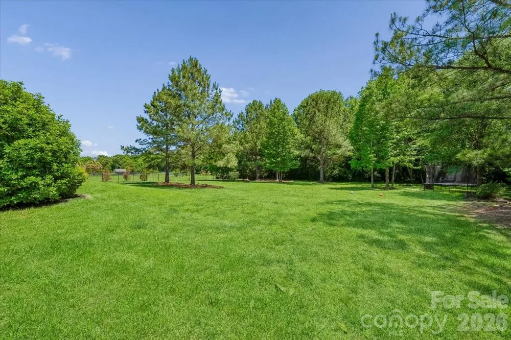 1006 Spring Rose Lane Matthews, NC 28104