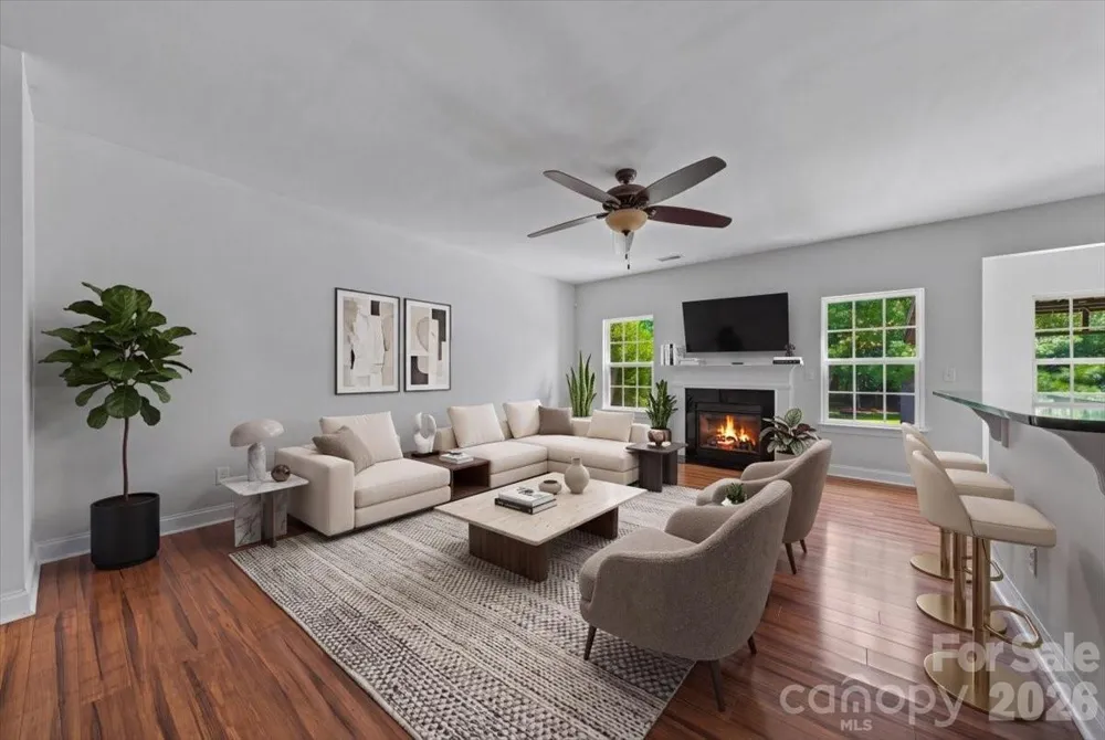 1006 Spring Rose Lane Matthews, NC 28104
