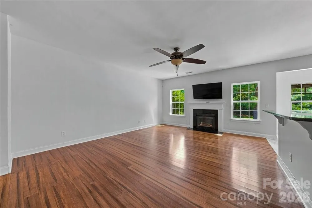 1006 Spring Rose Lane Matthews, NC 28104