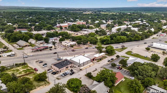 806 Us Highway 90 W Castroville, TX 78009