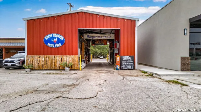 806 Us Highway 90 W Castroville, TX 78009