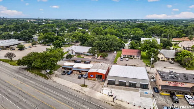 806 Us Highway 90 W Castroville, TX 78009