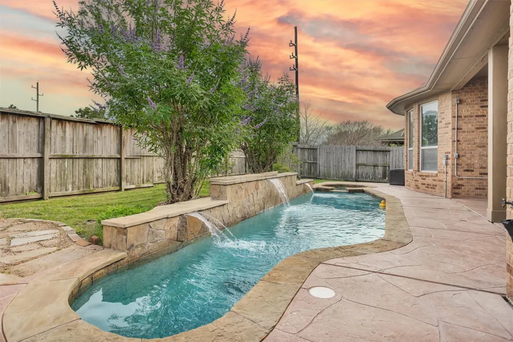 6411 S Saddle Creek Lane Fulshear, TX 77441
